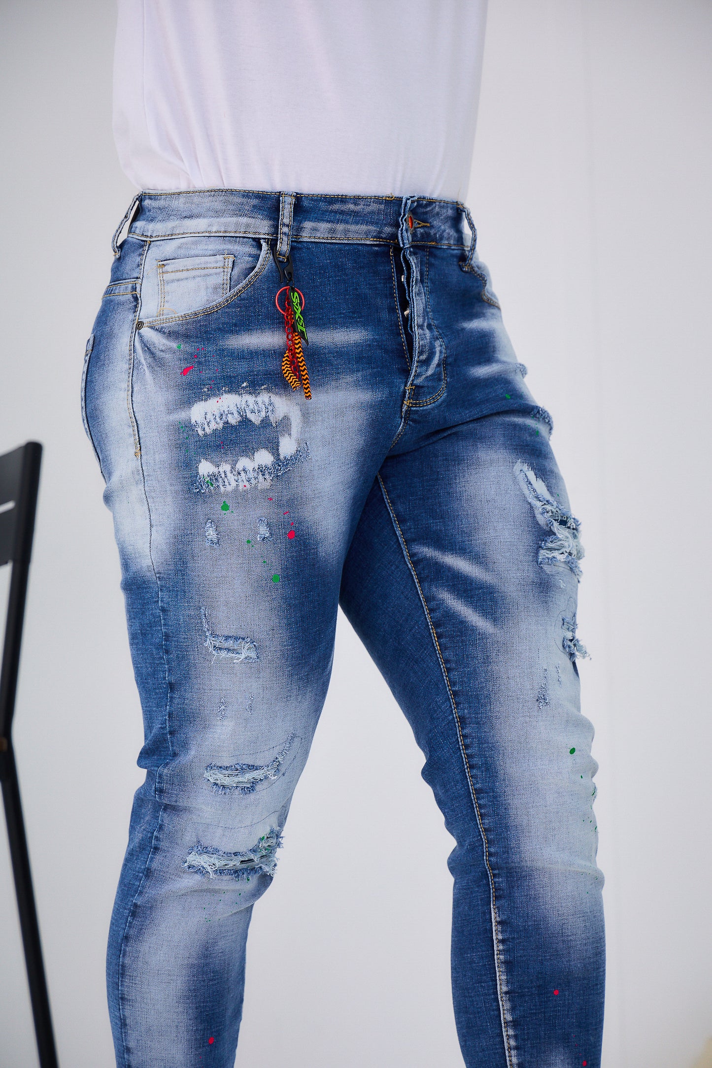 Jeans Denim Homme OMNIMEN Bleu Déchiré Peinture C251