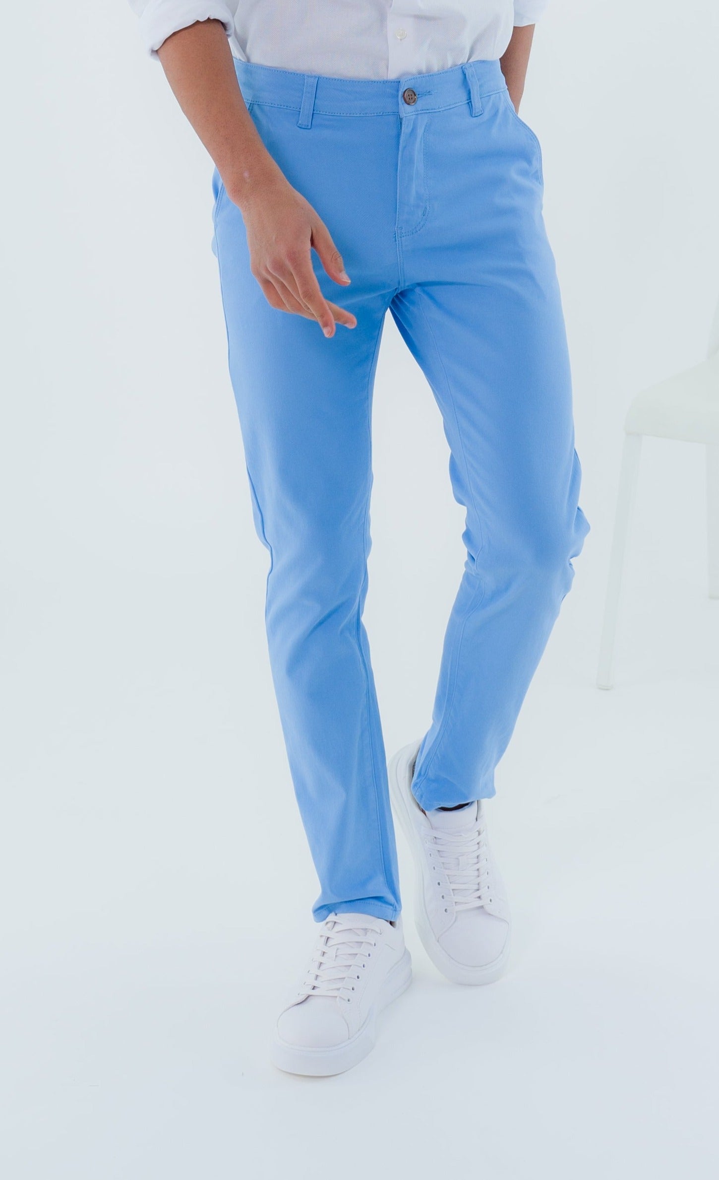 Pantalon chino bleu ciel homme sale